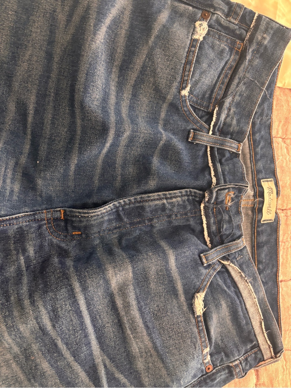 Madewell Retro Crop Bootcut Jeans
Size 32
Rigid Denim | No Stretch